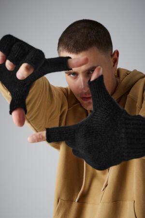 Fingerless Gloves