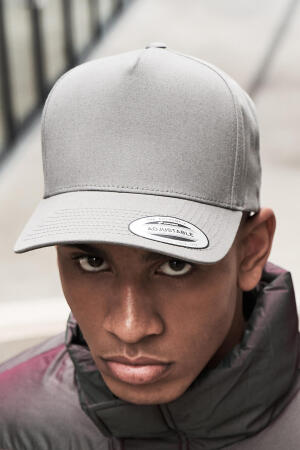 5-Panel Curved Classic Snapback