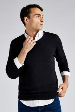 Arundel V-Neck Sweater