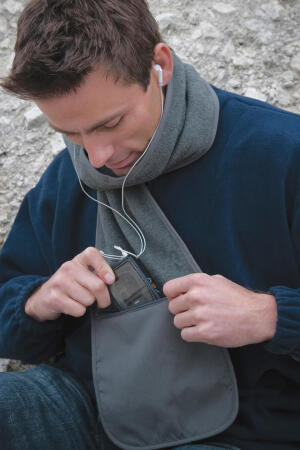 Fleece Schal mit Tasche