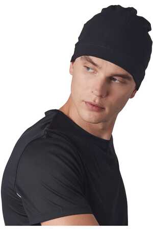 Eng anliegende Sportmütze