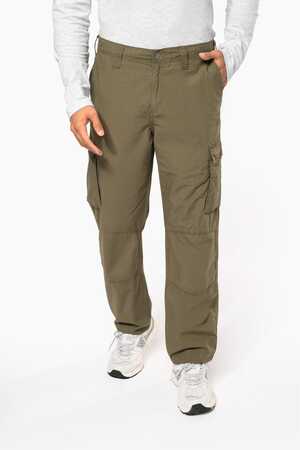 Leichte Herrenhose mit mehreren Taschen